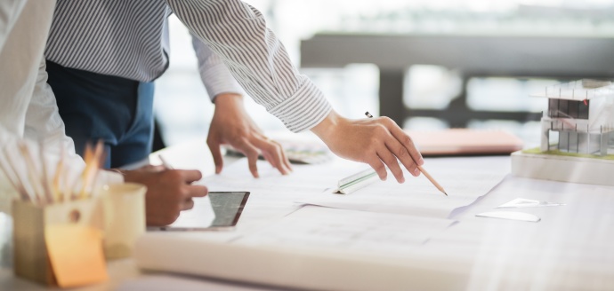 Mesa de trabalho de projeto de iluminação